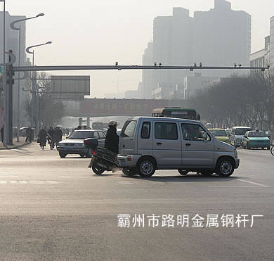 LM-806OؗU